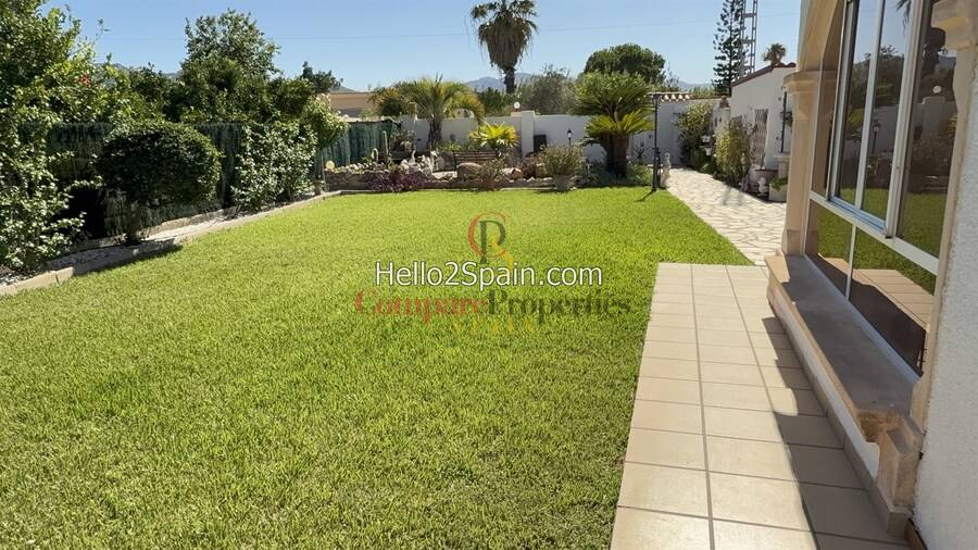 Sale - Villa - Dénia