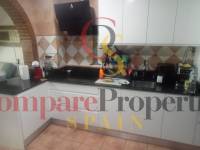 Sale - Apartment - Oliva - 