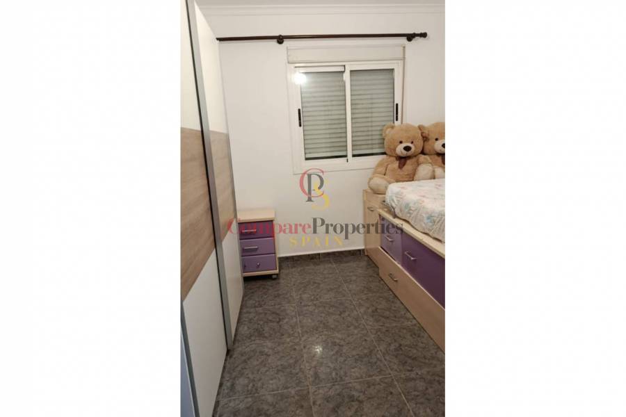 Sale - Apartment - Oliva - 