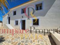 Sale - Villa - La Nucia