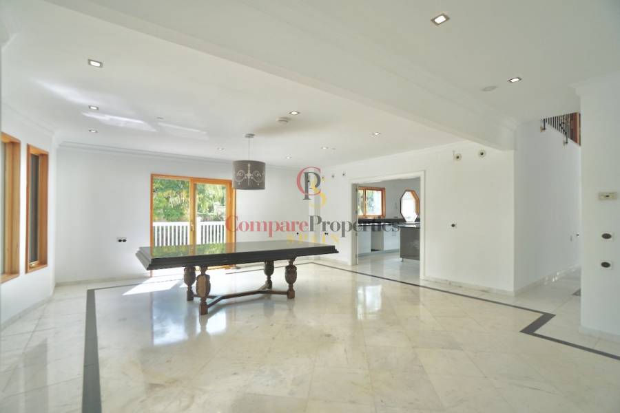 Sale - Villa - Benhavis - El Paraiso Alto