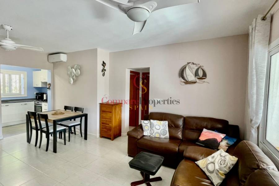 Sale - Villa - Jalon Valley - Valley / Urbanización