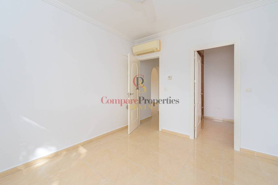 Sale - Villa - Orba Valley - Centro pueblo