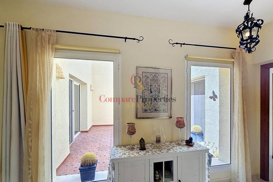Sale - Villa -  - Magnolias