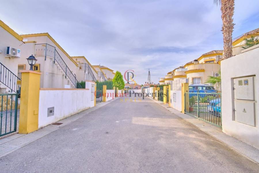 Vente - Villa - Los Montesinos - La Herrada