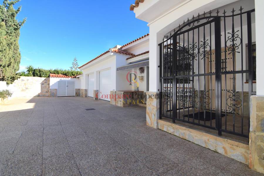 Verkauf - Villa - La Nucia - Barranco Hondo