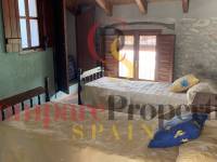 Venta - Villa - La Vall de Gallinera - Benisiva