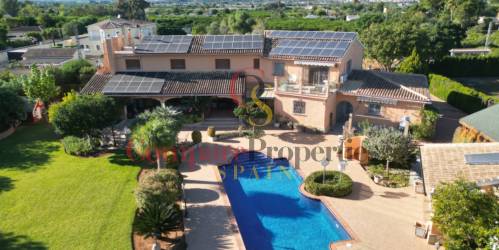 Villa - Sale - Pedreguer - Pedreguer