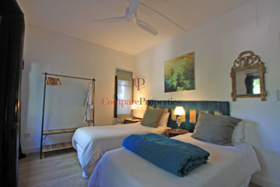 Sale - Villa - Orba Valley - Casco urbano