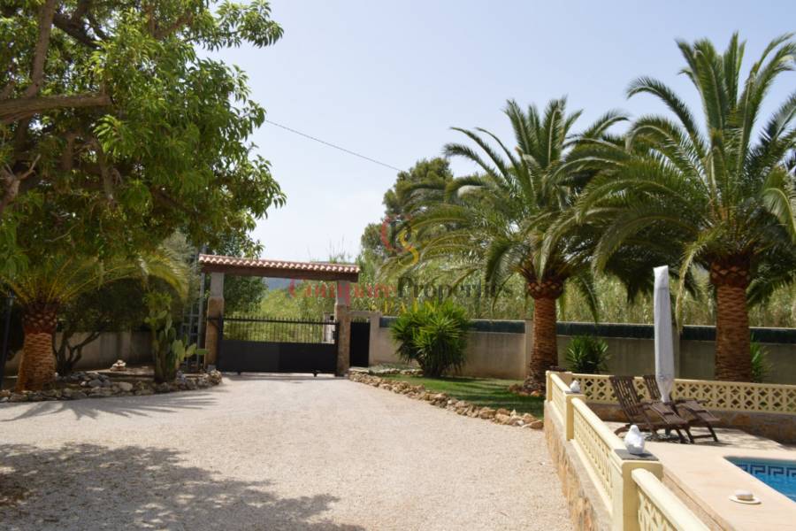Sale - Villa - Jalon Valley - Campo