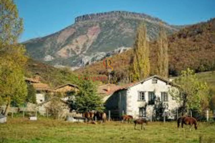 Sale - Apartment - La Pernía