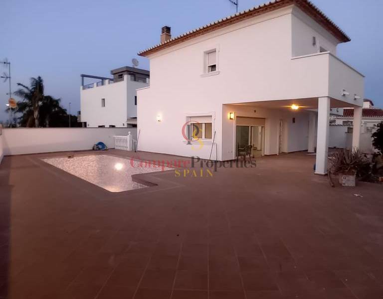 Sale - Villa - Dénia - La Pedrera