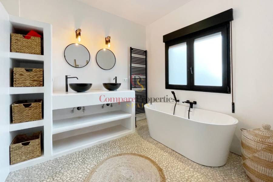 Sale - Villa - Moraira - Benimeit