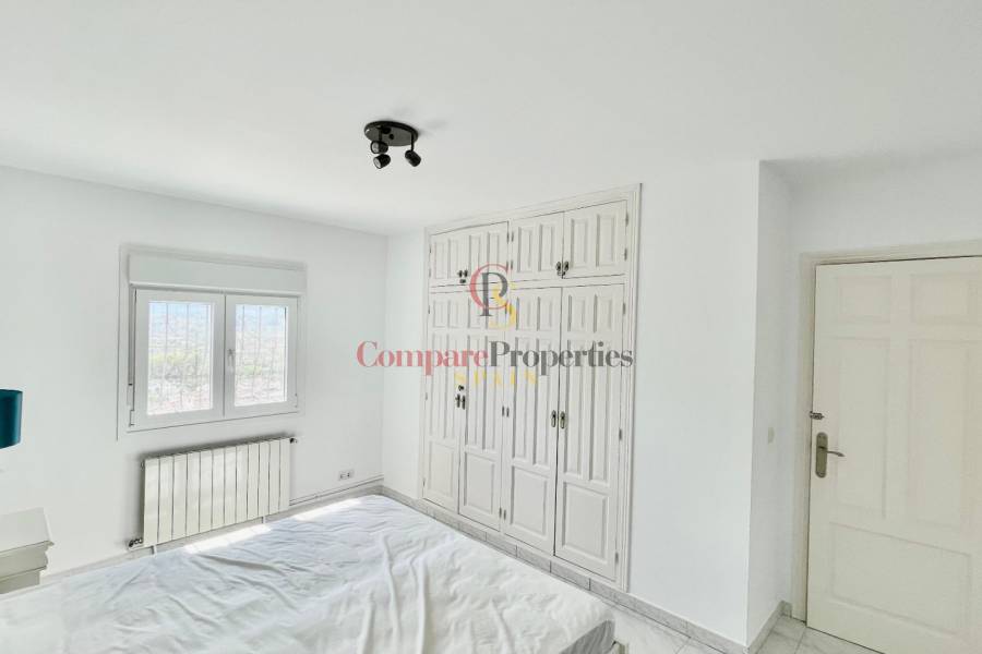 Sale - Villa - Jalon Valley - Valley / Urbanización