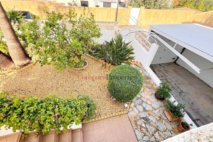 Sale - Semi-Detached Villa - Albir