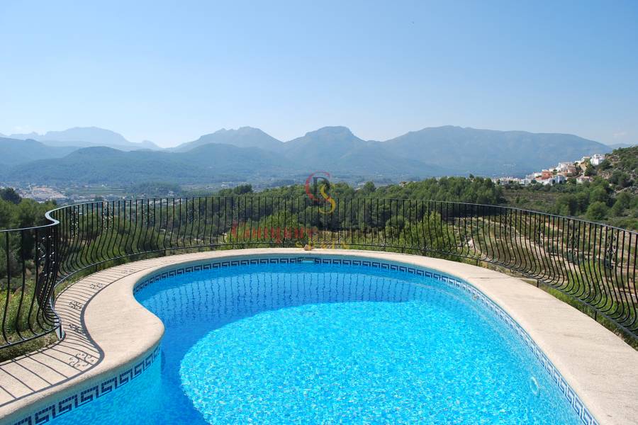 Sale - Villa - Jalon Valley - Campo