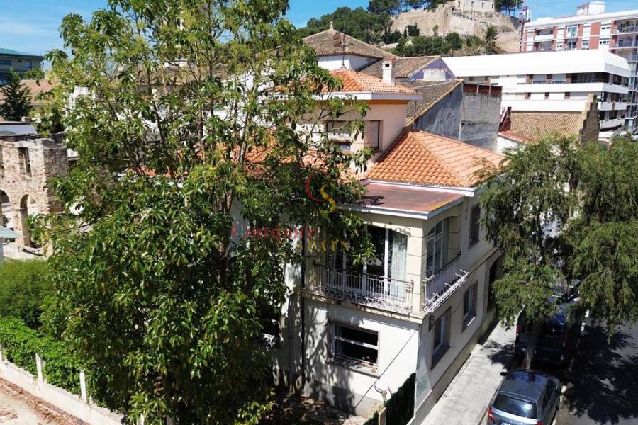 Sale - Villa - Dénia - Centro