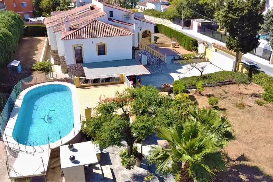 Sale - Villa - Dénia