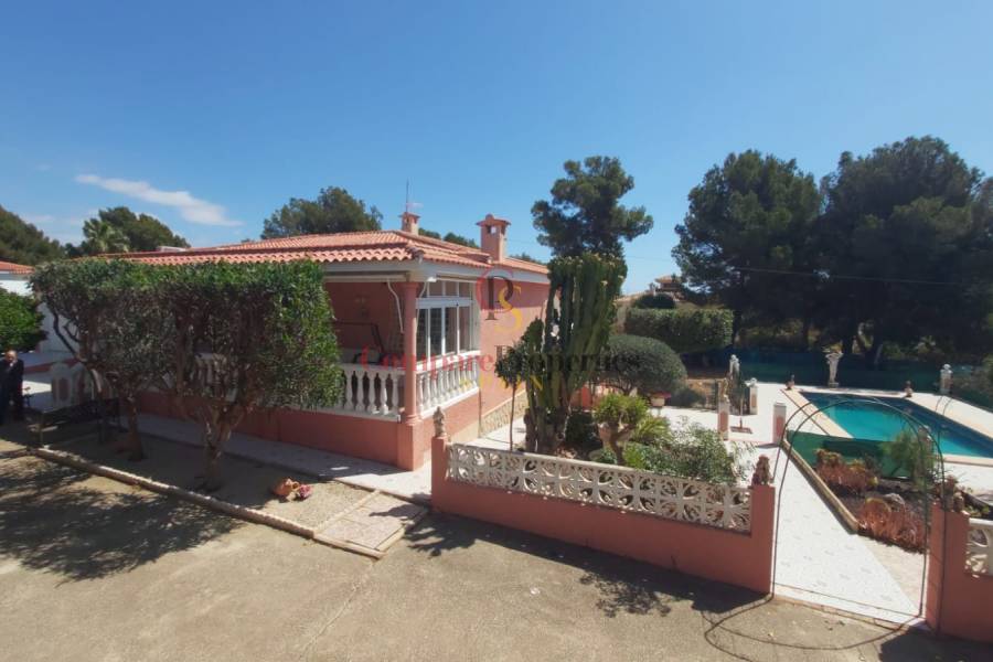 Sale - Villa - La Nucia