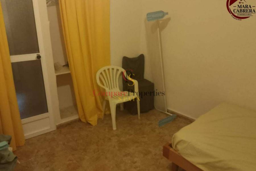 Sale - Apartment - Xeresa