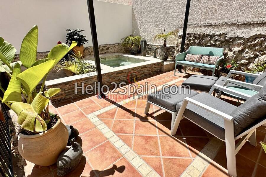 Sale - Townhouses - Forna