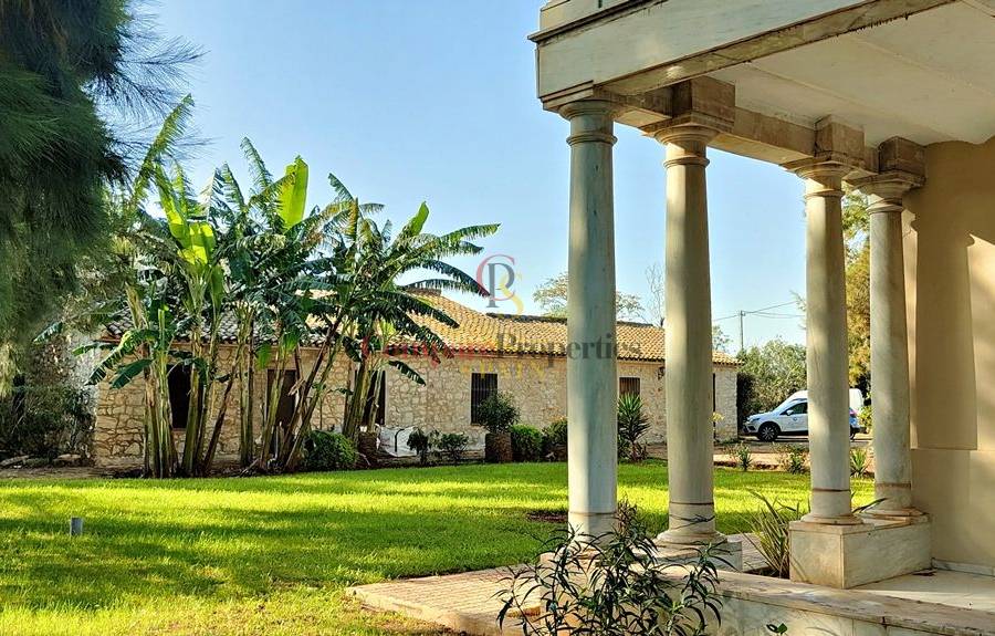 Venta - Villa - Dénia
