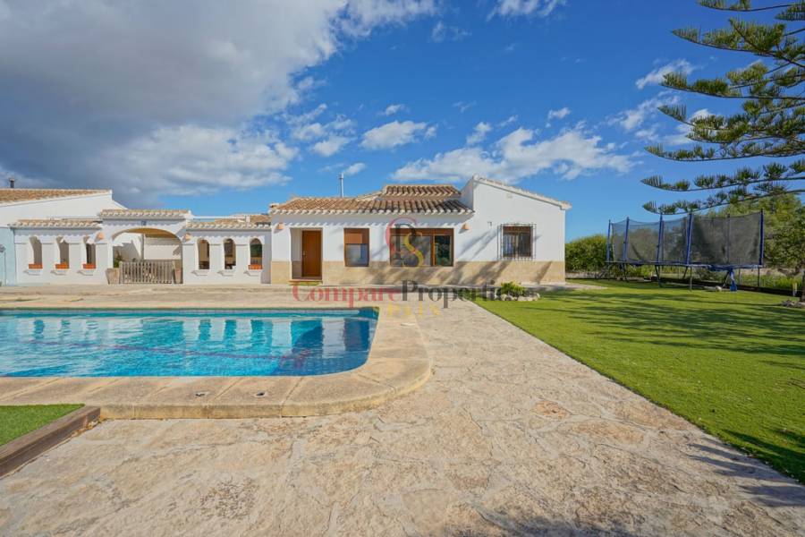 Verkoop - Villa - Jávea