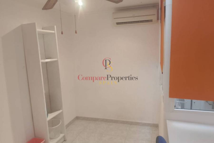 Sale - Apartment - Oliva - 