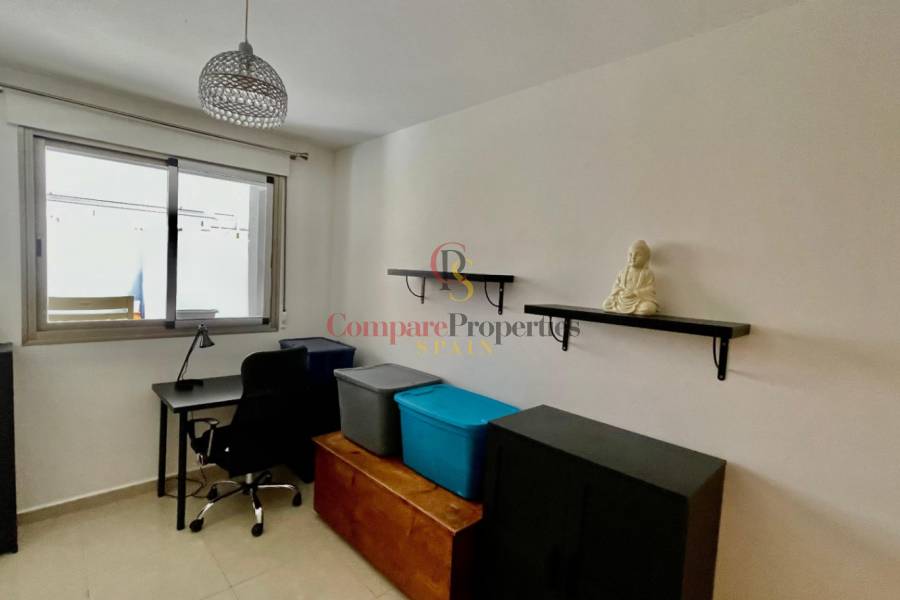 Sale - Apartment - Jalon Valley - Ciudad