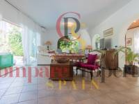 Venta - Villa - Albir