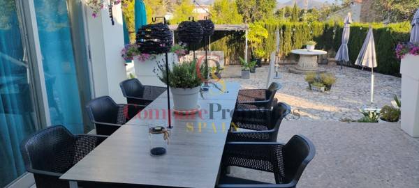 Sale - Villa - La Nucia - Barranco Hondo