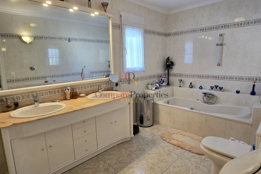 Sale - Villa - Orba Valley - Orba