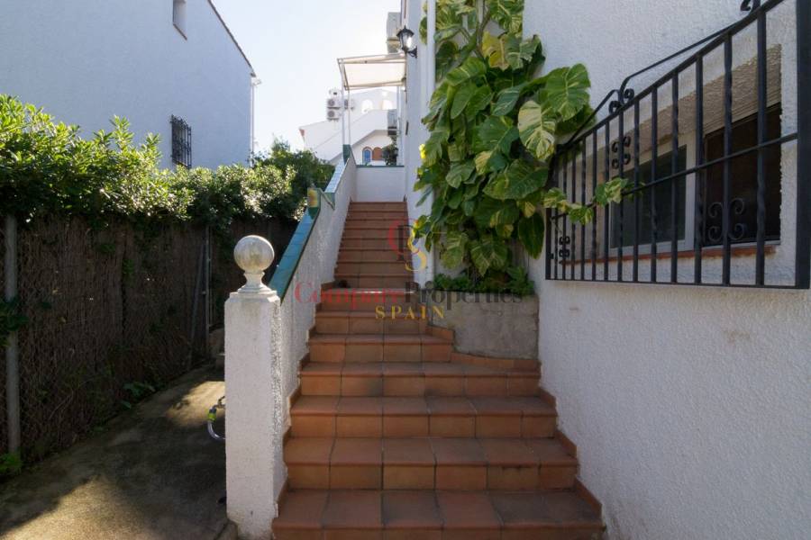 Sale - Townhouses - Dénia - Montgo