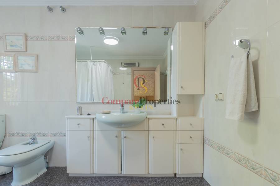 Venta - Villa - Albir