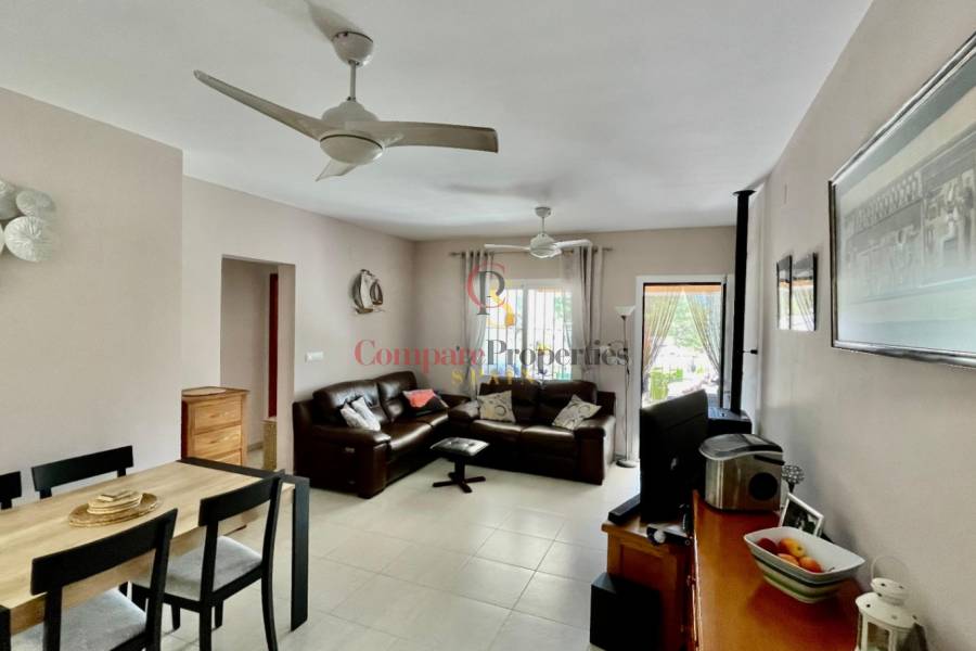 Sale - Villa - Jalon Valley - Valley / Urbanización