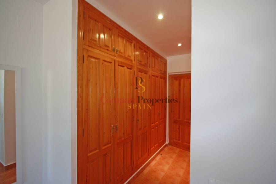 Venta - Villa - Jalon Valley - Jalon