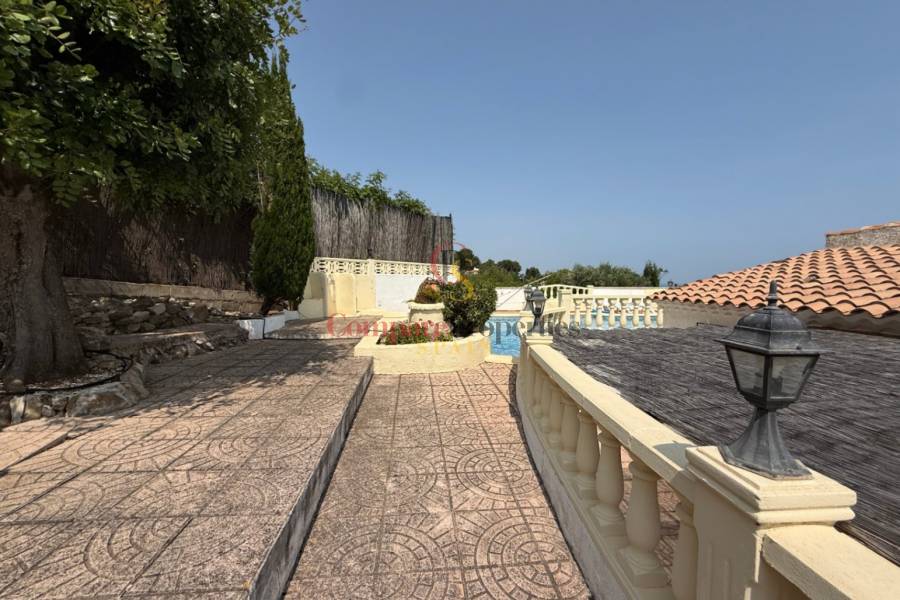 Sale - Villa - Dénia