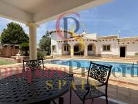 Sale - Villa - El Vergel - 