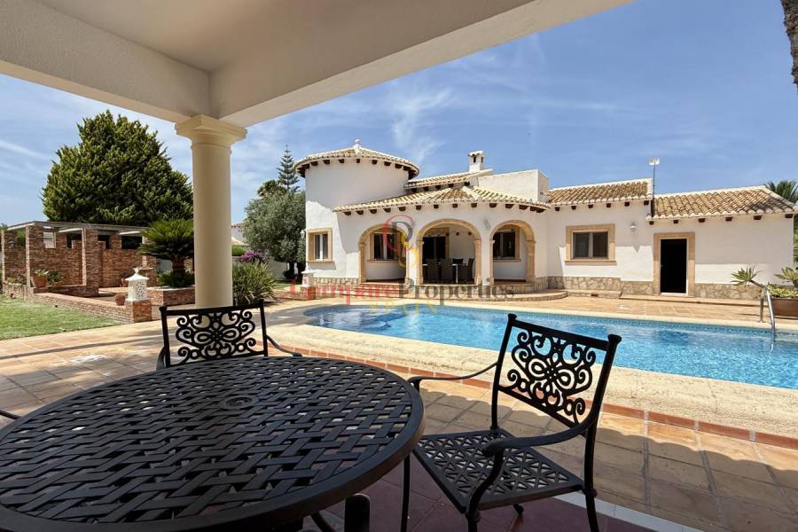 Sale - Villa - El Vergel - 