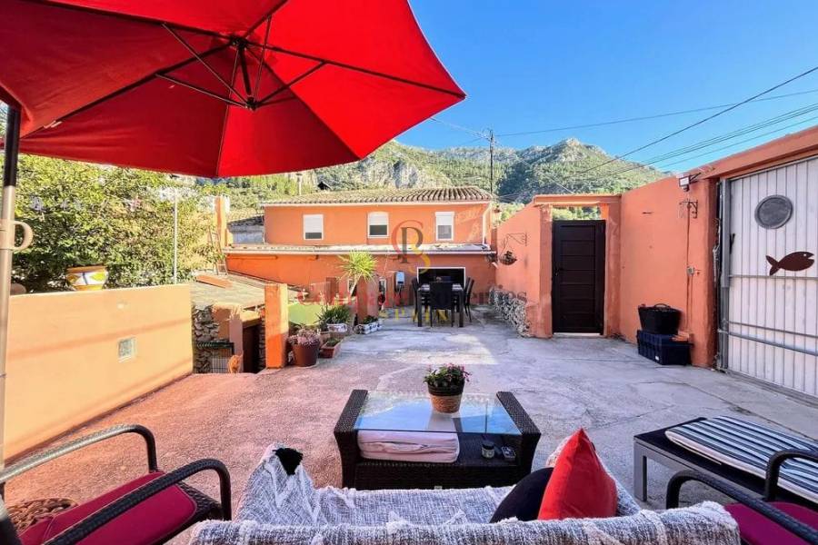 Sale - Townhouses - Llosa de Camatxo - Casco Urbano