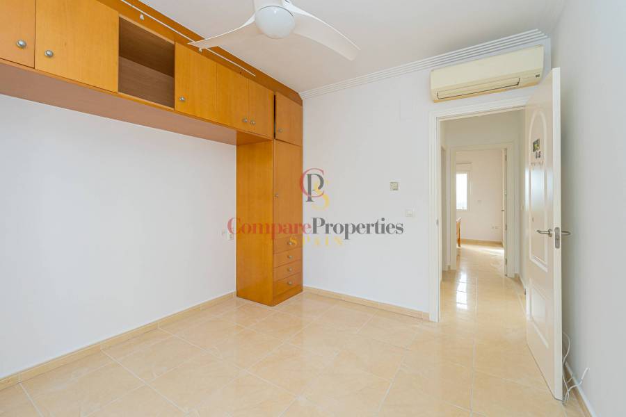 Sale - Villa - Orba Valley - Centro pueblo
