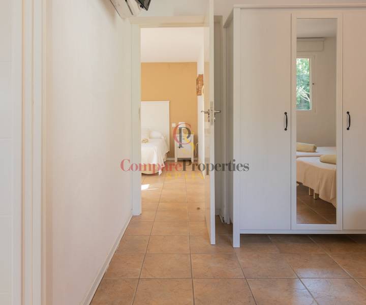 Venta - Villa - Albir