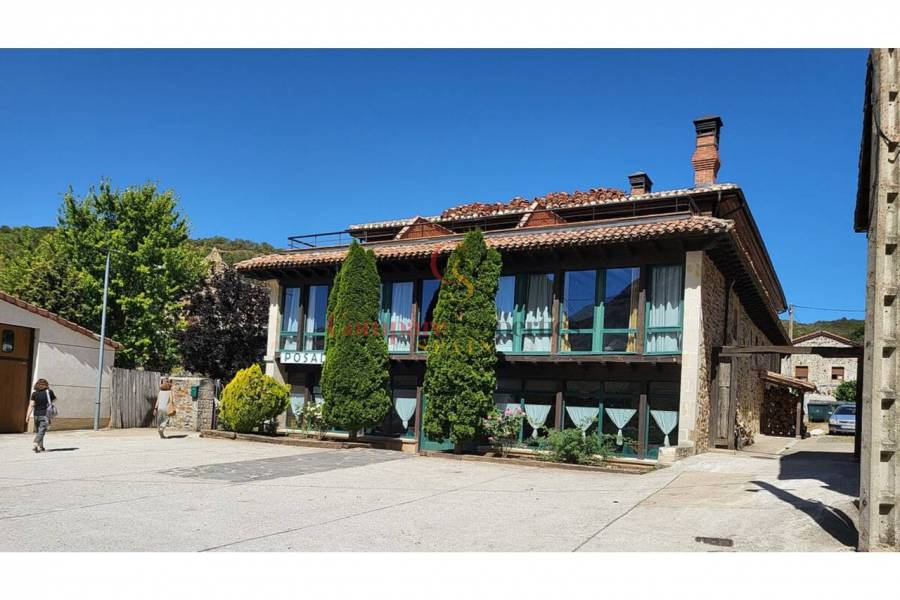 Sale - Apartment - La Pernía