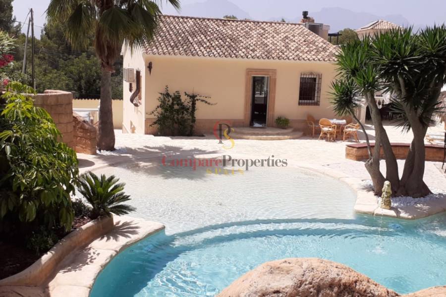 Venta - Villa - Albir