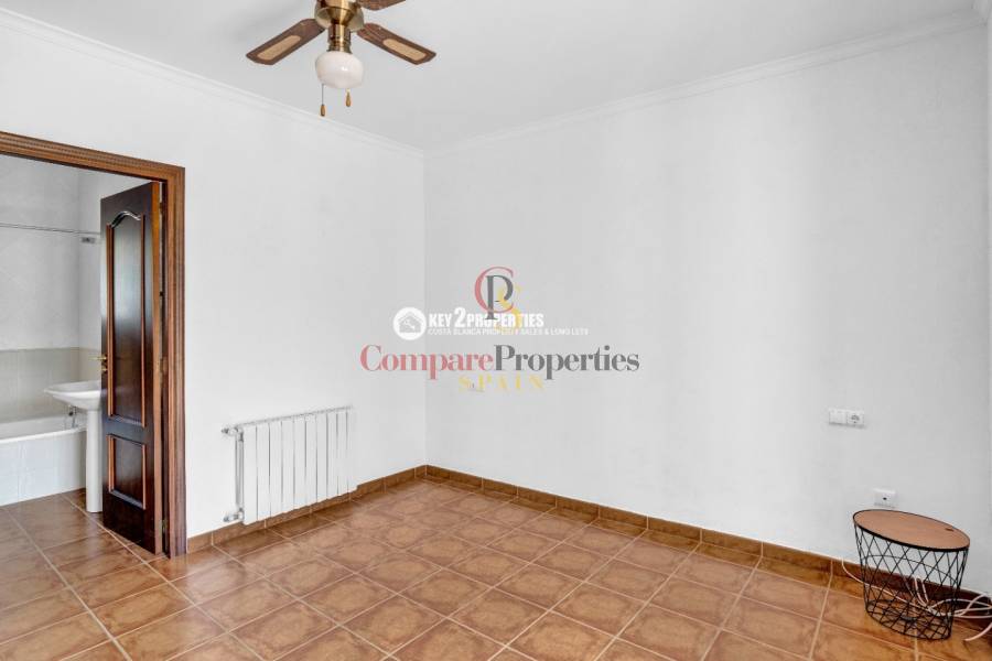 Sale - Villa - Orba Valley - Orba