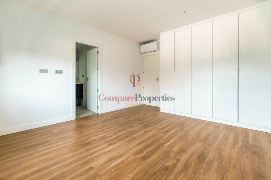 Venta - Villa - Albir