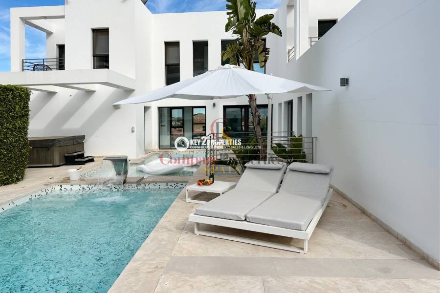 Venta - Villa - Jávea