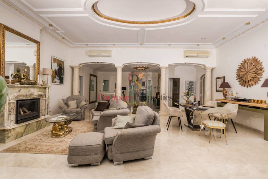 Venta - Villa - Dénia