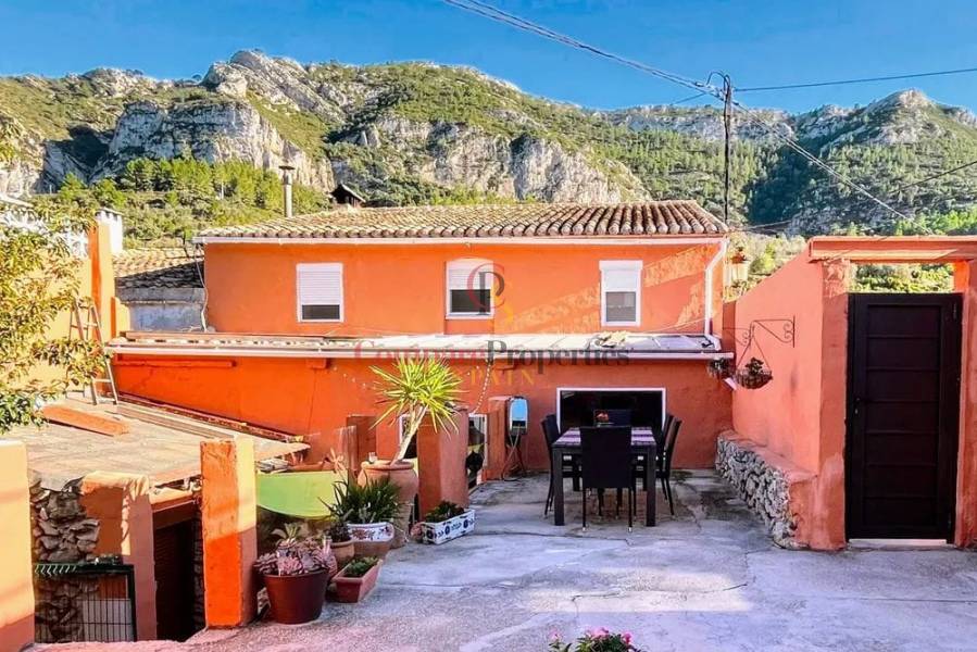 Sale - Townhouses - Llosa de Camatxo - Casco Urbano