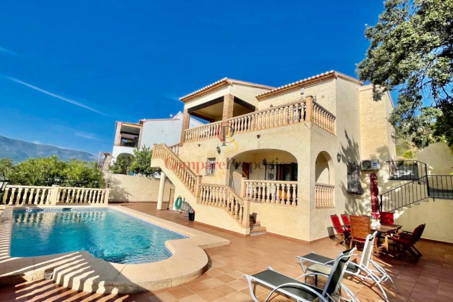 Sale - Villa - Jalon Valley - Valley / Urbanización